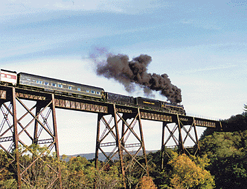 Steam locomotive 614 hauls NYC-3 luxury train in New England travel